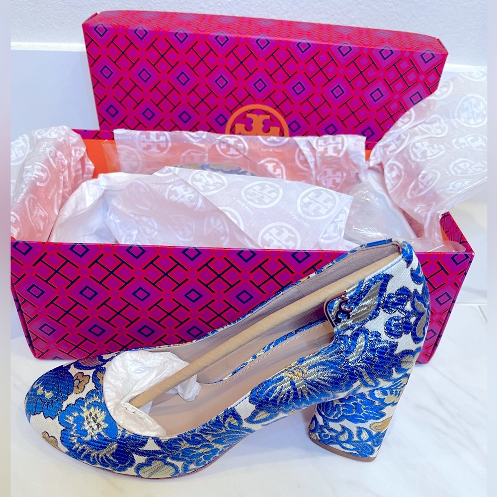 Tory Burch ELIZABETH 85MM ROUND-TOE PUMP METALLIC FLORAL MATELASSE Size: 8